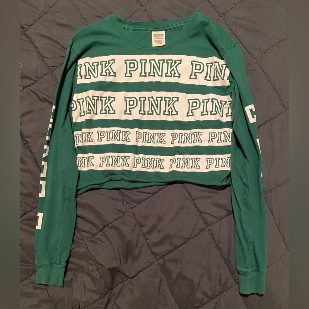 Green "PINK" long sleeve cropped shirt